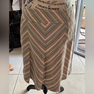 Multi Spring, 6, Knee Length 5' 7", 58-Cotton, 30-Polyester, 2-Spandex, Thailand